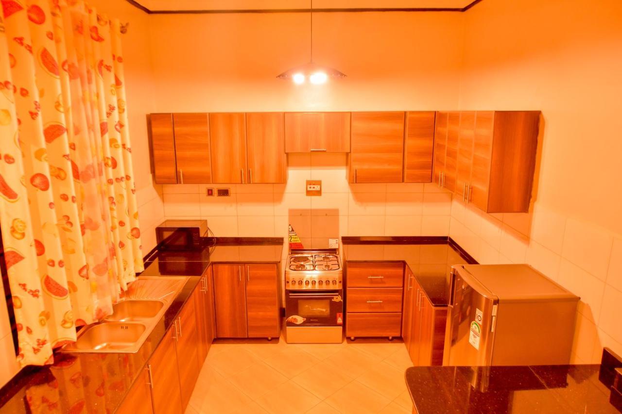 Hilltop Apartments Bwebajja ภายนอก รูปภาพ